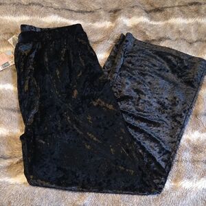 NWT SERRA Crushed Black Velvet Wideleg Pants